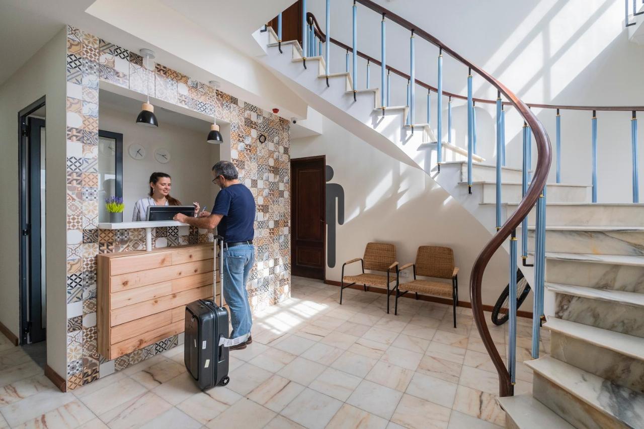 Passal Hostel 蓬塔德尔加达 外观 照片